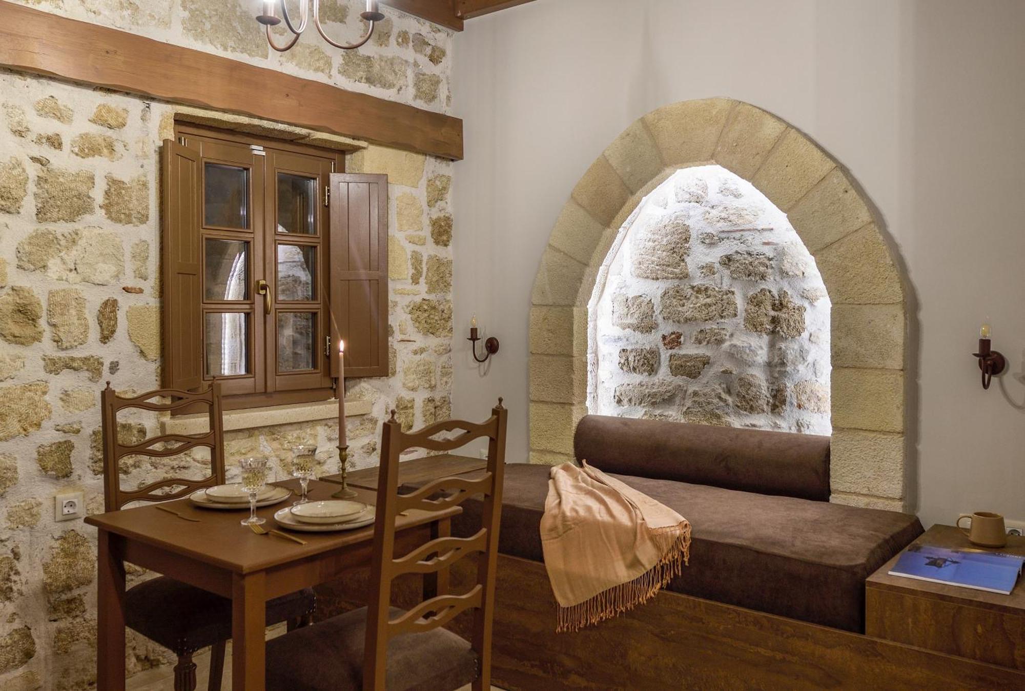 Spanish Knights Inn Rhodes City Room photo