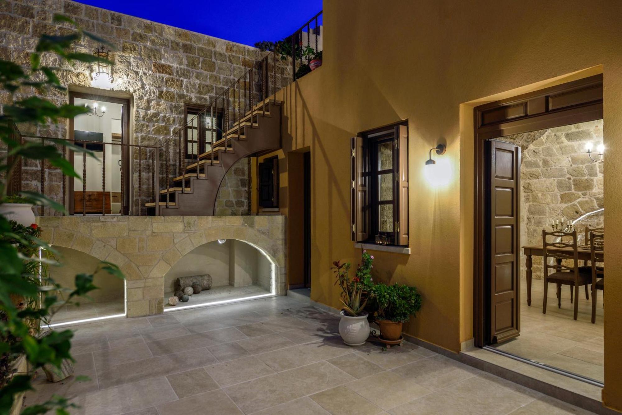 Spanish Knights Inn Rhodes City Exterior photo